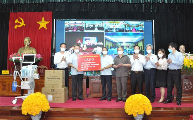 Đại tướng Tô Lâm cùng đoàn đại biểu Quốc hội tiếp xúc cử tri Hưng Yên ảnh 2