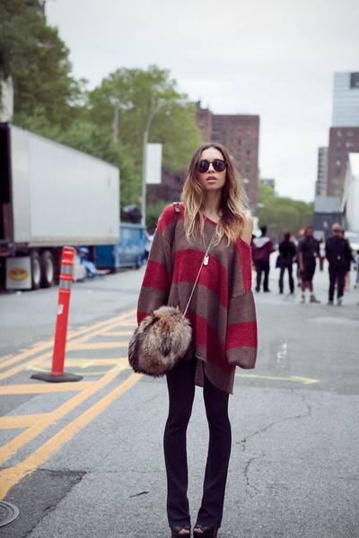 Bao tay lông thú đánh dấu sự trở lại với những biến tấu mới ảnh 19