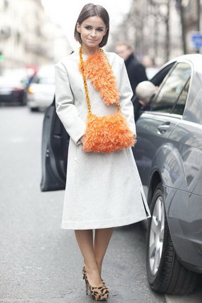 Bao tay lông thú đánh dấu sự trở lại với những biến tấu mới ảnh 18