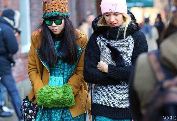 Bao tay lông thú đánh dấu sự trở lại với những biến tấu mới ảnh 16