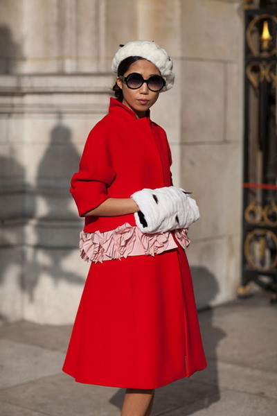 Bao tay lông thú đánh dấu sự trở lại với những biến tấu mới ảnh 17