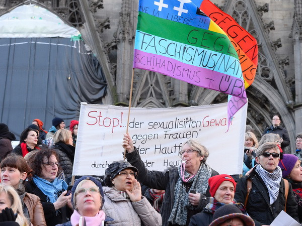 Đức thông qua luật nghiêm khắc hơn với hành vi cưỡng bức tình dục ảnh 1