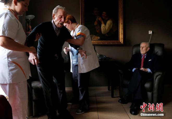 [Photo] Tránh xa phụ nữ có phải là bí quyết sống lâu trăm tuổi? ảnh 4