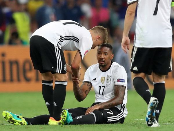 Người Đức cố gắng tìm lời giải thích thích đáng cho trận thua ảnh 1