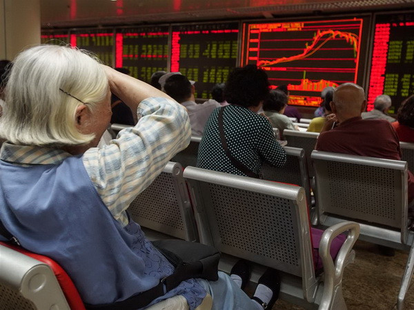 Cổ phiếu sụt giá mạnh – cơ hội vàng cho các quỹ lương hưu Trung Quốc ảnh 1