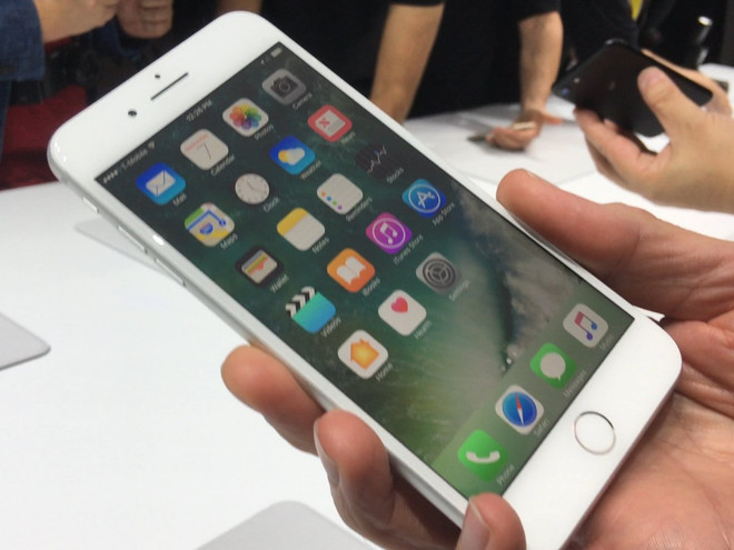 7 điều iPhone 7 làm được hơn các điện thoại Samsung Galaxy ảnh 7