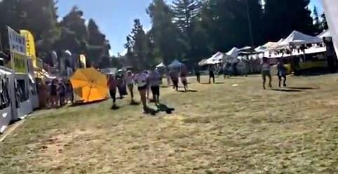 [Video] Khung cảnh hỗn loạn trong vụ nổ súng ở lễ hội ẩm thực Mỹ ảnh 1