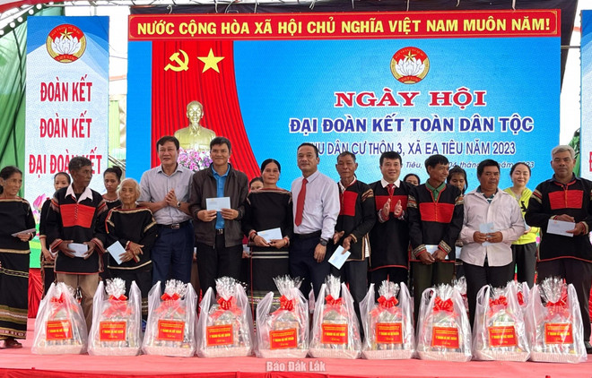 dak lak_dai doan ket dan toc_2.jpg