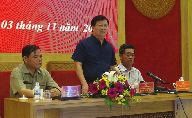 Phó Thủ tướng Trịnh Đình Dũng chủ trì họp trực tuyến ứng phó bão số 12 ảnh 1