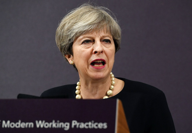 Thủ tướng Anh Theresa May bác tin đồn rút khỏi chính trường ảnh 1