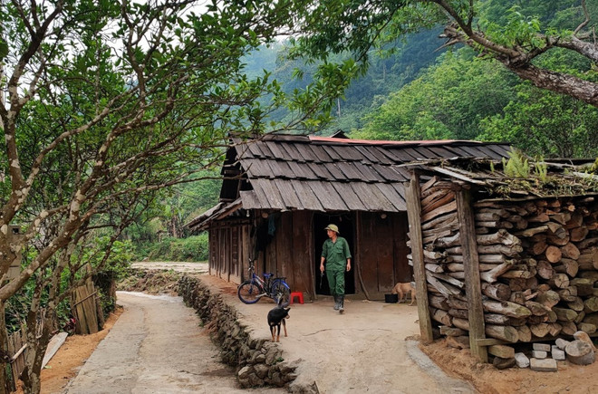 Bản làng ở xã Tây Sơn, huyện Kỳ Sơn (Nghệ An). (Ảnh minh họa: Văn Tý/TTXVN) nghe an 2.jpg