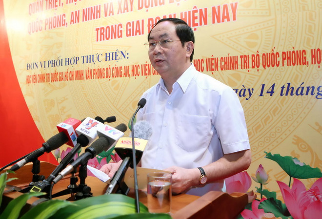 Chủ tịch nước: Nghiên cứu phản bác "phi chính trị" lực lượng vũ trang ảnh 1