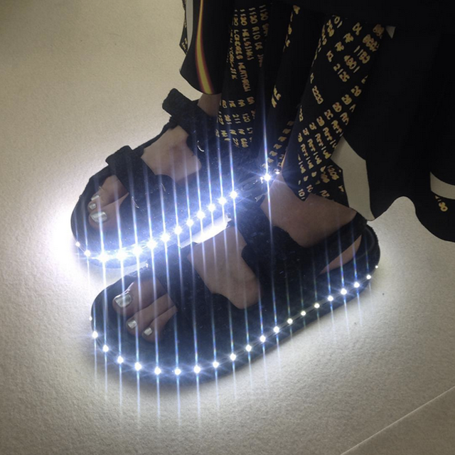 Những show diễn thời trang "độc nhất vô nhị" chỉ có ở Paris ảnh 19