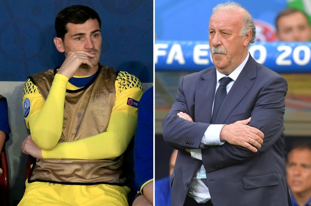 Huấn luyện viên Vicente del Bosque và Casillas dàn hòa ảnh 1