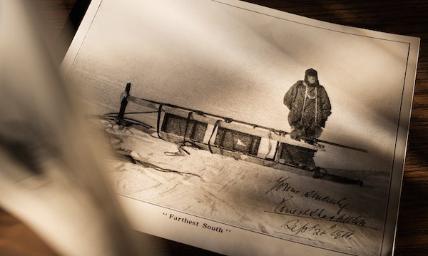 Những bí mật của hãng thời trang 158 năm tuổi Burberry ảnh 12