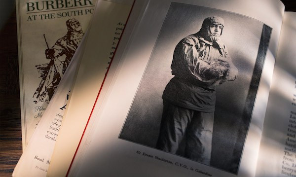 Những bí mật của hãng thời trang 158 năm tuổi Burberry ảnh 9