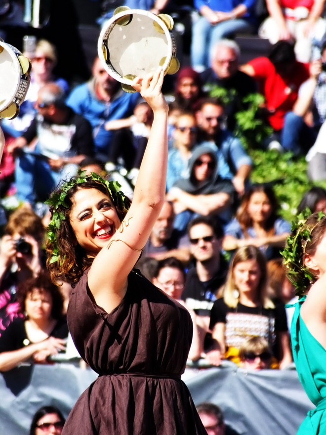 Sống trong khung cảnh La Mã cổ đại ngay giữa thành Rome hiện tại ảnh 9