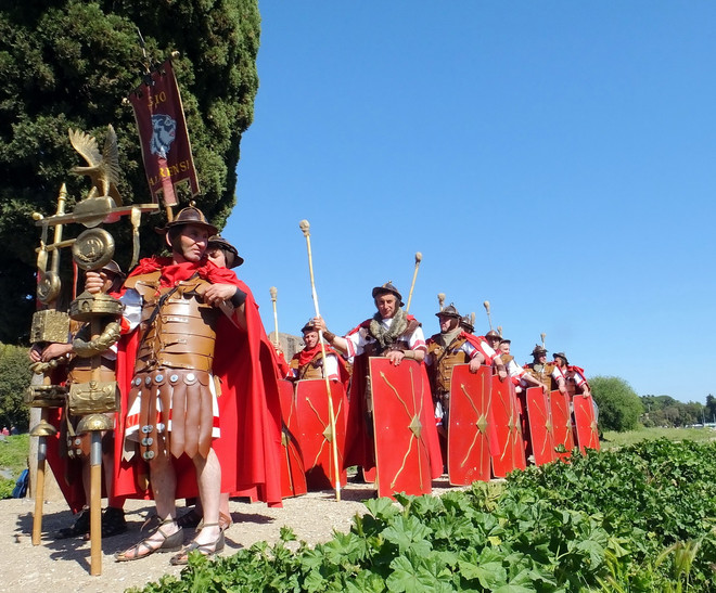 Sống trong khung cảnh La Mã cổ đại ngay giữa thành Rome hiện tại ảnh 5