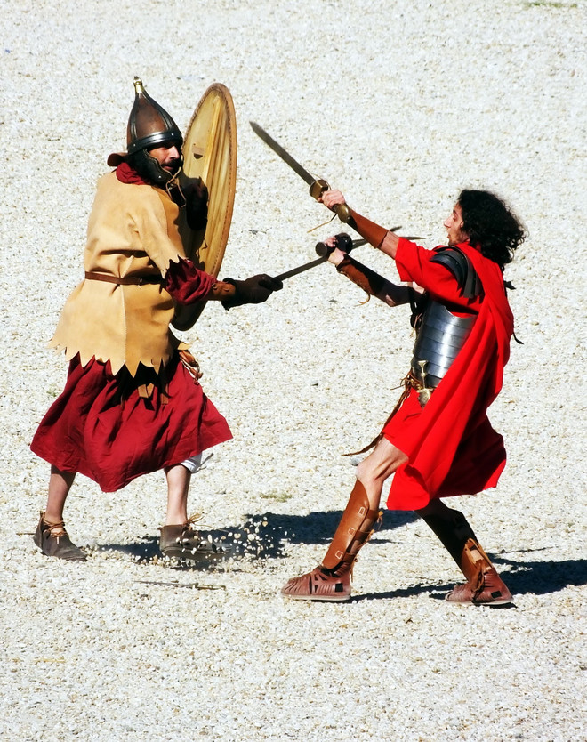 Sống trong khung cảnh La Mã cổ đại ngay giữa thành Rome hiện tại ảnh 6