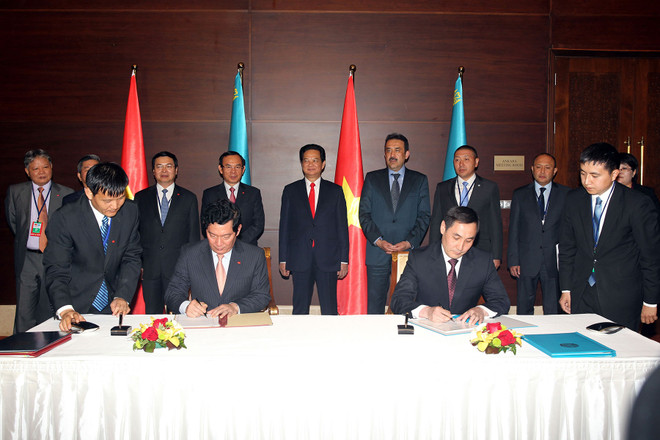 Việt Nam-Kazakhstan ký kết thỏa thuận hợp tác văn hóa-thể thao ảnh 1