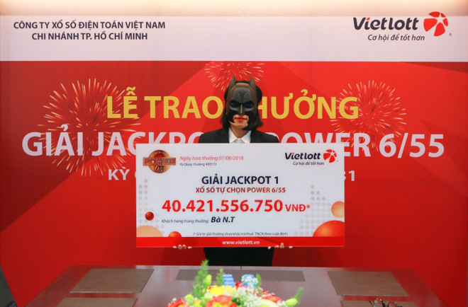 Nữ nhân viên ngân hàng lĩnh giải Jackpot 1 hơn 40 tỷ đồng ảnh 1