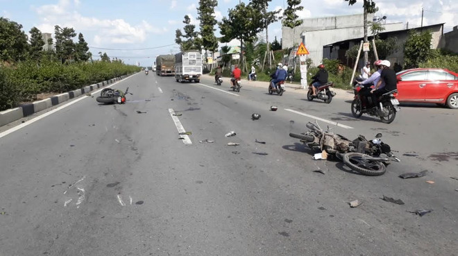 Va chạm 2 xe máy ở Bình Dương, 5 người thương vong ảnh 1