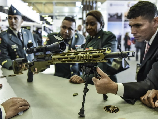 Quân đội Việt Nam tham dự Triển lãm Quốc phòng Indonesia 2016 ảnh 1