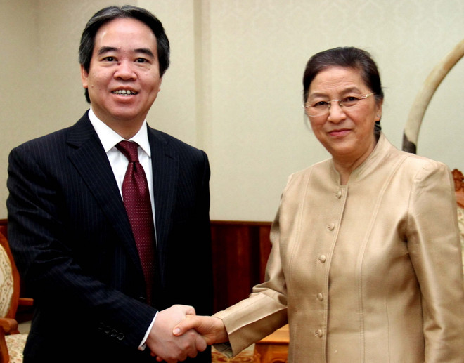 Đoàn cấp cao Ngân hàng Nhà nước Việt Nam thăm Lào ảnh 1