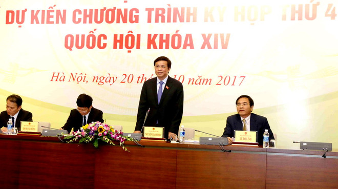 Tổng thư ký, Chủ nhiệm Văn phòng Quốc hội Nguyễn Hạnh Phúc chủ trì buổi họp báo. (Ảnh: Phương Hoa/TTXVN) Kỳ họp thứ 4, Quốc hội khóa XIV sẽ khai mạc vào ngày 23/10 ảnh 1