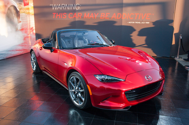 Mazda bắt đầu cho đặt hàng mẫu xe sang 2016 Mazda MX-5 Miata ảnh 1