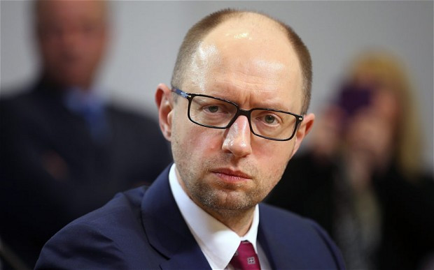 Tổng thống Ukraine yêu cầu Thủ tướng Arseniy Yatsenyuk từ chức ảnh 1