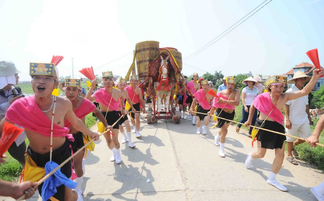Đưa lễ hội trở thành nơi tôn vinh nếp sống, văn hóa Việt Nam ảnh 1