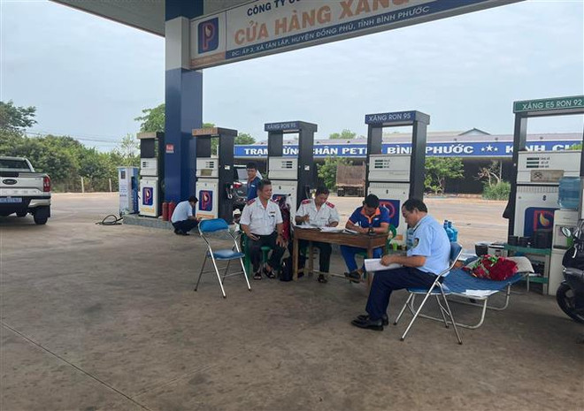 Bình Phước: Kiểm tra và xử lý cửa hàng xăng dầu 38 bị tố gian lận ảnh 2