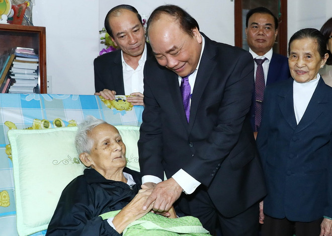 Thủ tướng thăm, chúc Tết bà con đồng bào dân tộc thiểu số tại Đắk Lắk ảnh 1