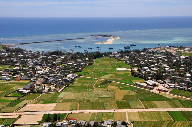 Chủ tịch MTTQ nêu cao tinh thần bám biển của bà con Lý Sơn ảnh 1