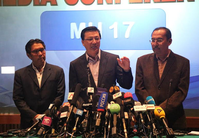 Malaysia Airlines công bố danh sách đầy đủ hành khách MH17 ảnh 1