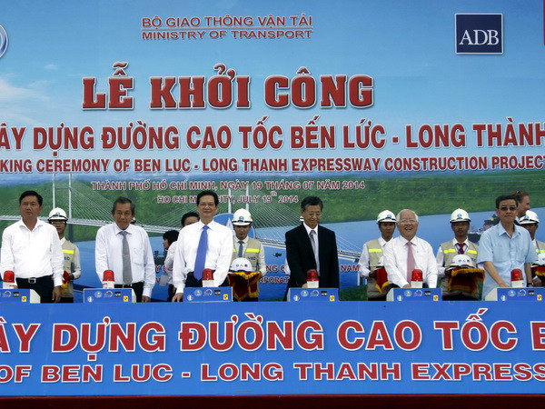 Thủ tướng phát lệnh khởi công đường cao tốc Bến Lức-Long Thành ảnh 1