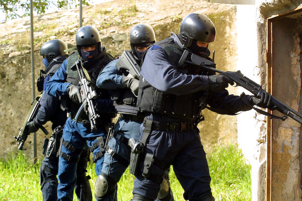 Italy trục xuất 64 phần tử cực đoan Hồi giáo trong năm 2015 ảnh 1