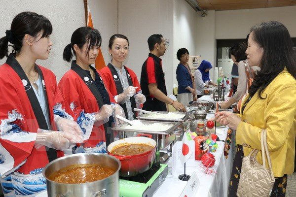 Hội chợ ẩm thực ASEAN 2015 đa dạng các món ăn truyền thống ảnh 2