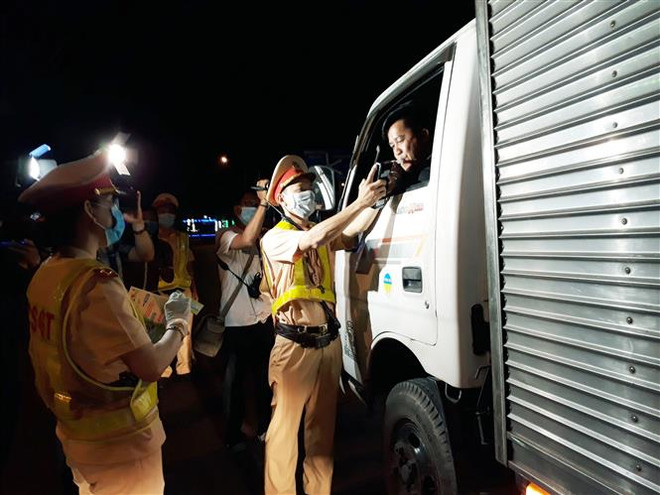 Thực hiện chuyên đề xử lý vi phạm nồng độ cồn và ma túy trong năm 2022 ảnh 1