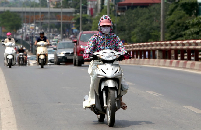 Nắng nóng diện rộng ở Bắc Bộ và Trung Bộ kéo dài đến 12/8 ảnh 1