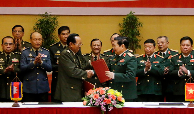 Thúc đẩy phát triển quan hệ hợp tác quốc phòng Việt Nam-Campuchia ảnh 1