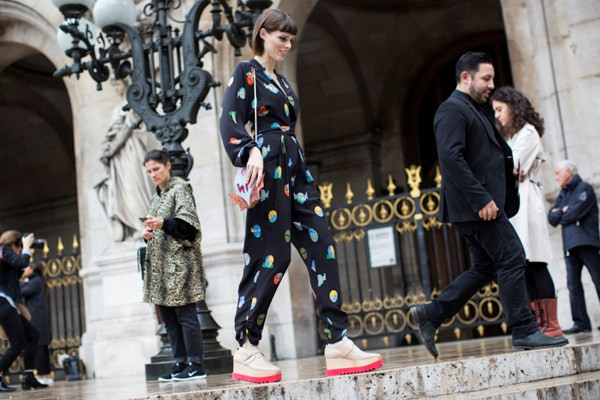 Ngắm dàn sao khoe "gu" thời trang tại các tuần lễ thời trang ảnh 9