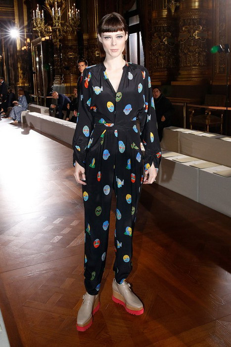 Ngắm dàn sao khoe "gu" thời trang tại các tuần lễ thời trang ảnh 8