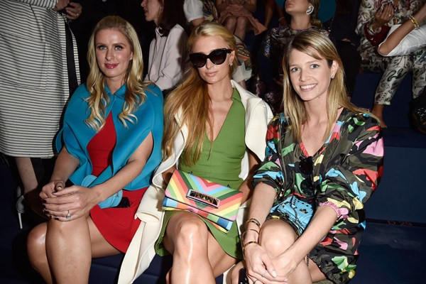 Ngắm dàn sao khoe "gu" thời trang tại các tuần lễ thời trang ảnh 3