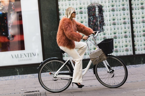 "Phụ kiện khổng lồ" không thể thiếu đối với các tín đồ thời trang ảnh 16