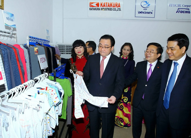 Đổi mới, nâng cao năng lực cạnh tranh của dệt may Việt Nam ảnh 1