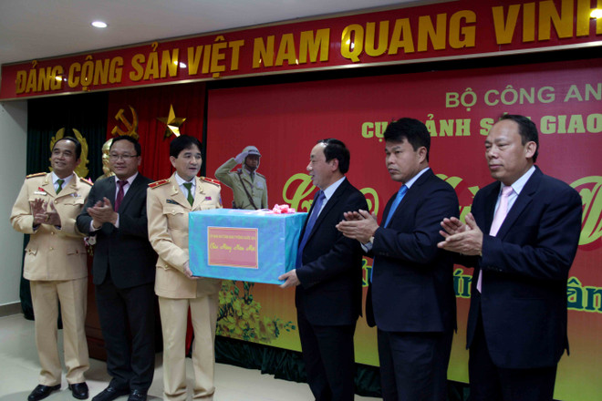 Lãnh đạo Bộ Giao thông ‎chúc tết các đơn vị trước đêm Giao thừa ảnh 9