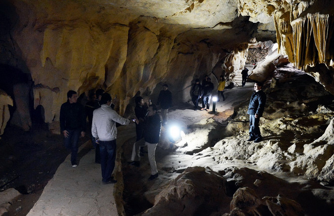 [Photo] Động Ngườm Ngao hút khách du lịch nhờ vẻ đẹp hoang sơ ảnh 3