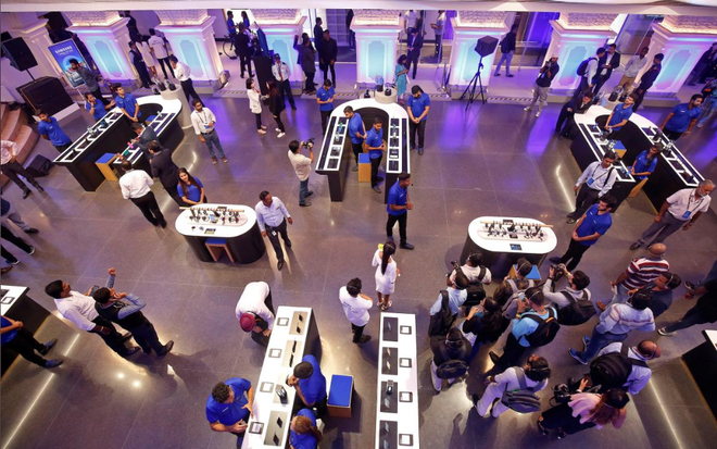 Samsung tăng đầu tư ở Ấn Độ, mở cửa hàng điện thoại lớn nhất thế giới ảnh 1